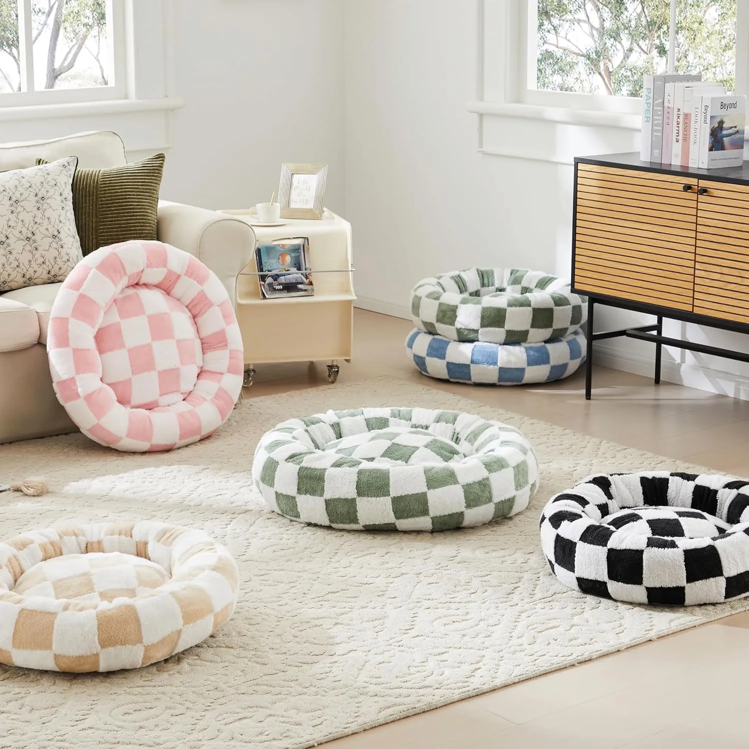 Checkered Cat Dog Bed, Cute Sage Green Retro Style Aesthetic Round Warming Pet Calming Beds for Small Dog and Cats, Plush Cozy Donut Beds Washable, 23" L x 23" W x 8" Th