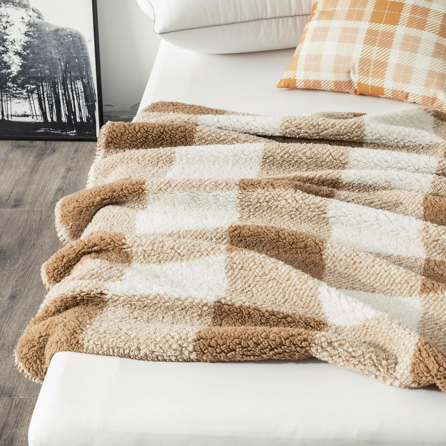 LURKA Checkered Sherpa & Polar Fleece Throw Blanket - 2-Sided Luxury Hypoallergenic Blankets for Couch, Bed, Pets (Brown, Twin(60"x80"))